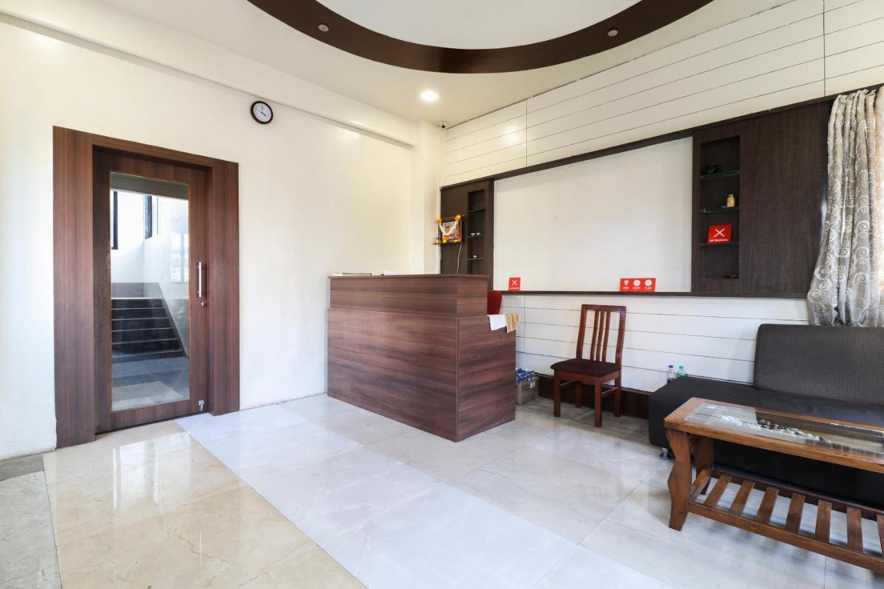 Oyo 10679 Hotel Nanashree Executive Vagholi Eksteriør billede