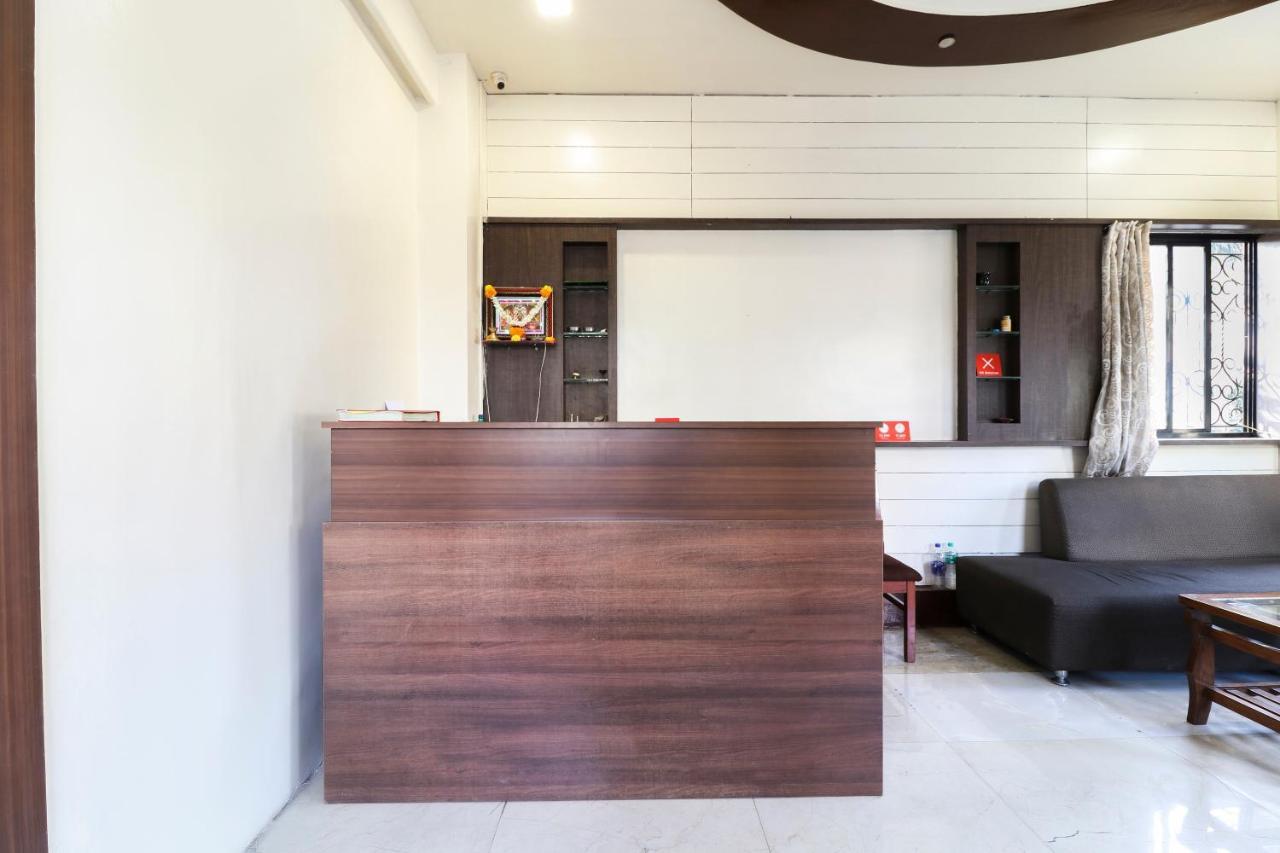 Oyo 10679 Hotel Nanashree Executive Vagholi Eksteriør billede